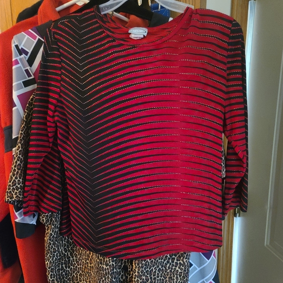 Blouse. - Picture 2 of 2